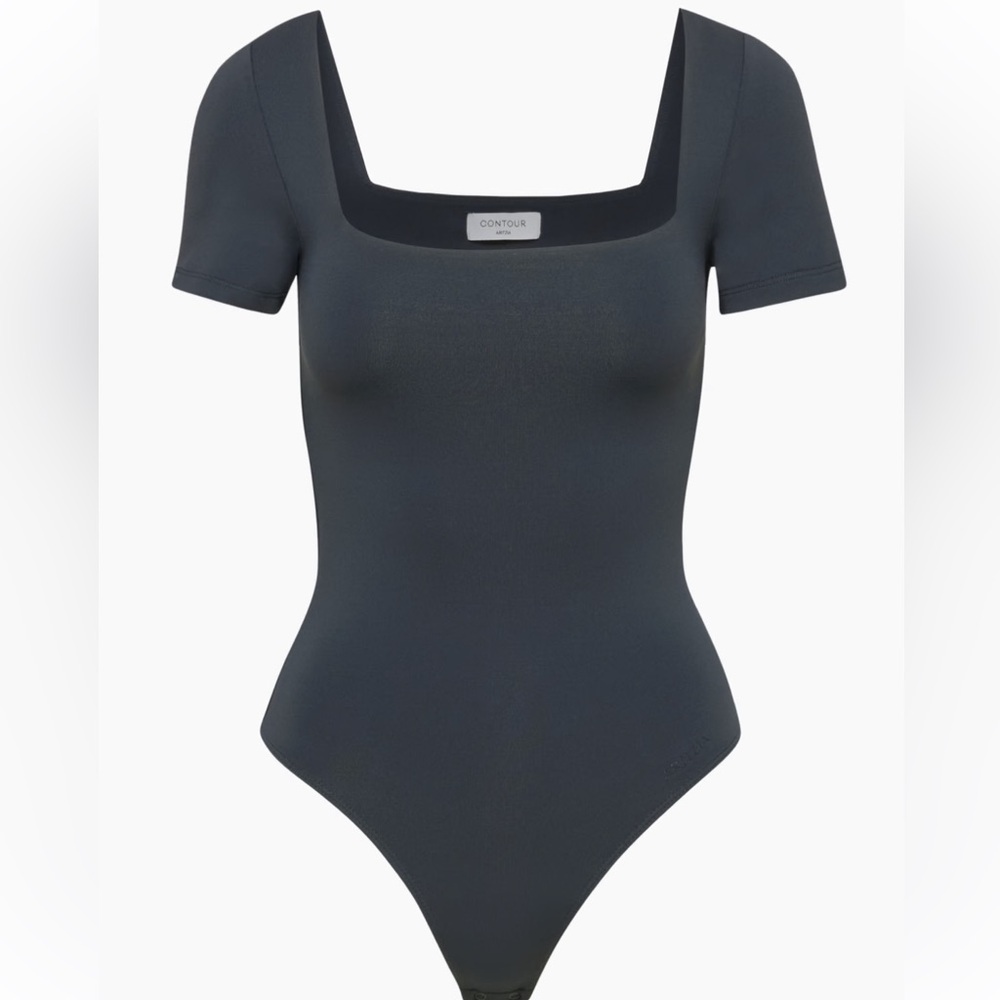 Babaton Contour squareneck short sleeve body suit